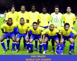 2002 BRAZIL 8X10 TEAM PHOTO SOCCER PICTURE WORLD CUP CHAMPS - Picture 1 of 1