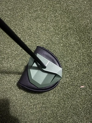 LAB OZ.1i 35” 68* 0 magro.  Eje X personalizado verde Foto 1 de 4