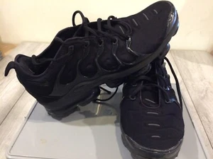NIKE AIR MAX VAPORMAX TRIPLE SCARPE DA GINNASTICA NERE TAGLIA UK 9 - Foto 1 di 6