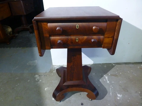 ANTIQUE EMPIRE FLAME MAHOGANY DROP LEAF SEWING NIGHTSTAND c1840 Cover