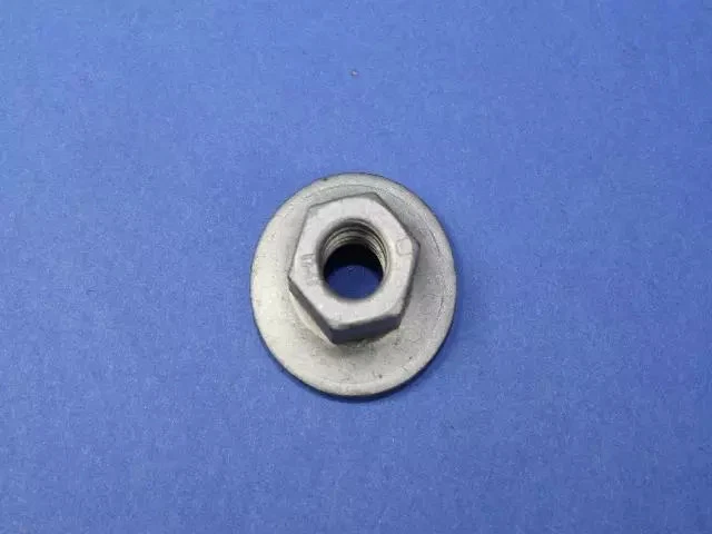 Tuerca hexagonal y arandela originales Mopar 6104725AA Foto 1 de 4