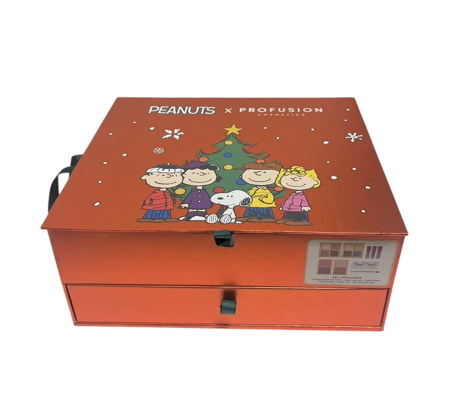 Profusion Cosmetics Peanuts Merry Christmas Charlie Brown Make Up Vanity Set - Image 1 of 4