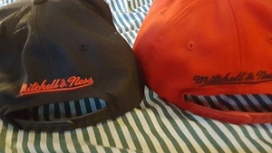 Chicago Bulls,Blackhawks Mitchill /Ness. MJ shorts.Lrge. scarf. Retaill $210+ - Picture 1 of 8