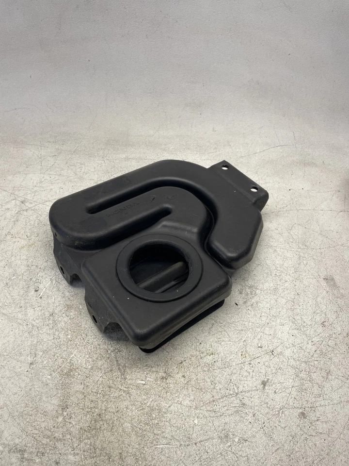 Caja de escape tanque de agua OEM Honda Aquatrax F12 F12x R12x 18360-HW1-6700 Foto 1 de 4