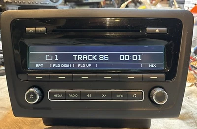 Org. Skoda Rapid NH3 Autoradio CD + Code 5J0035161E Geprüft Voll Funktionsfähig - Bild 1 von 4