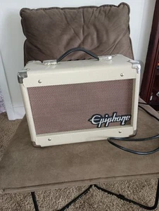 Epiphone Studio Acoustic 15C Guitar Amplifier - Picture 1 of 3