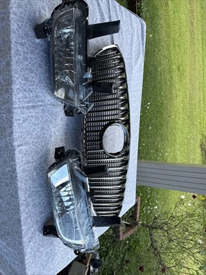 Rejilla Buick Encore 2013-2016 con luces de estacionamiento/luces antiniebla - Capa Foto 1 de 4