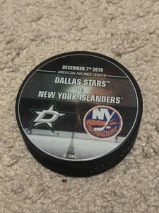 Dallas Stars vs New York Islanders NHL Official Match Up Hockey Puck - Picture 1 of 3