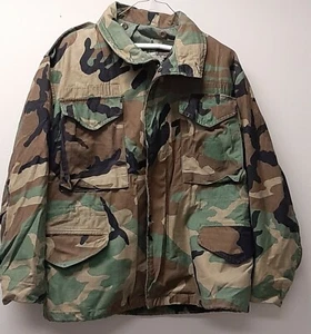 USGI M-65 Woodland Camo BDU Chaqueta de Campo Uniforme, Talla Pequeña X-Corto - Imagen 1 de 12
