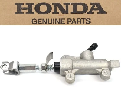Rear Master Cylinder Sub Assembly Honda 01-17 GL1800 Goldwing F6B #Z230 - Image 1 of 4