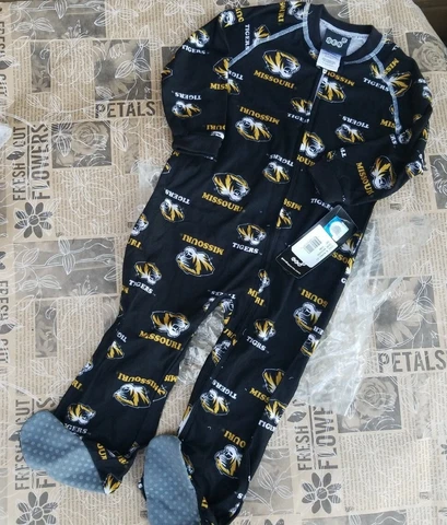 Missouri Tigers Mizzou 1 Piece full Zip with footies Size 24 Months Pajamas Cover