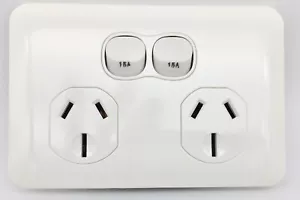 15 AMP Double Power Point Wafer Outlet Slim GPO White Electrical Slimline - Foto 1 di 7