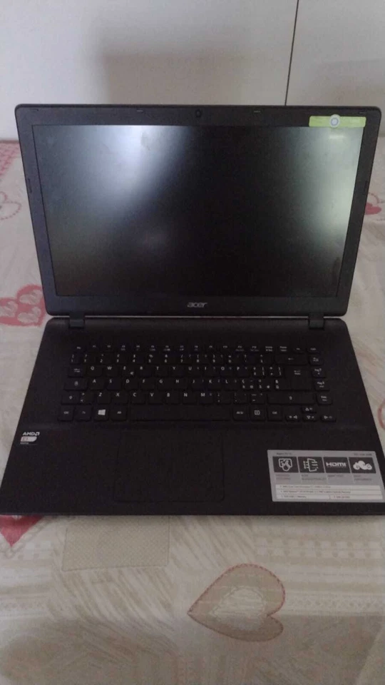 ACER ES1-520-328E - Immagine 1 di 1