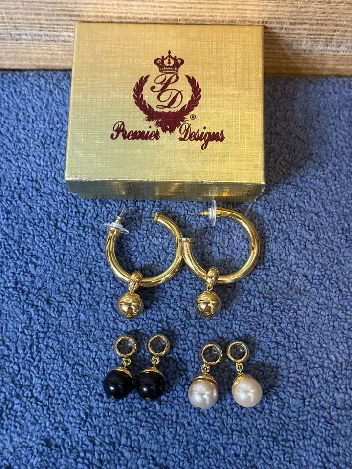 De colección. Pendientes de oro PREMIER DESIGN con 3 opciones de color, intercambiables. Foto 1 de 4