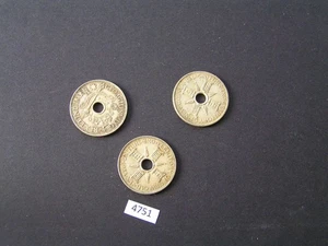 New Guinea 1935, 1938, 1945 Three Coins Silver Coins 1/- - Picture 1 of 2