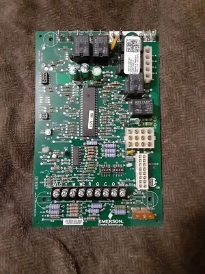 Placa de control de horno Emerson D156245P01 50V51-507 CNT06015 usada Foto 1 de 4