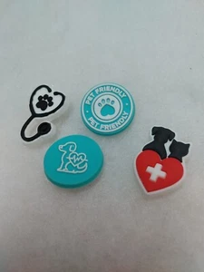 4 Pet medical themed brooches unbranded, clips, party favors, crafting bracelets - Bild 1 von 5
