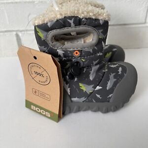 BOGS Infant Baby SHARKS Faux Fur Insulated Winter Boots Size 4 NWT