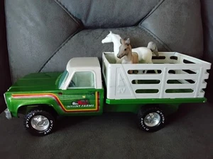 Vintage 1970s Nylint Presed Steel Stake Truck With 2 Horses - Picture 1 of 4