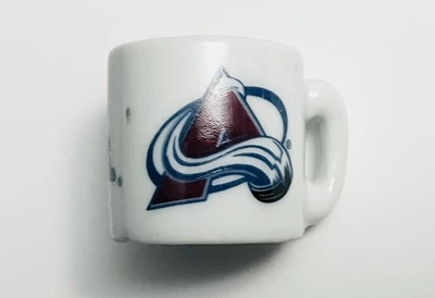 Colorado Avalanche NHL MINIATURA MINI TAZA DE CAFÉ TAZA 1 1/2" TAZA Foto 1 de 2
