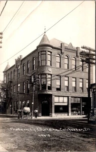RPPC Postcard REAL PHOTO COLCHESTER ILLINOIS Fraternity Building 1913 JN9 - Picture 1 of 2