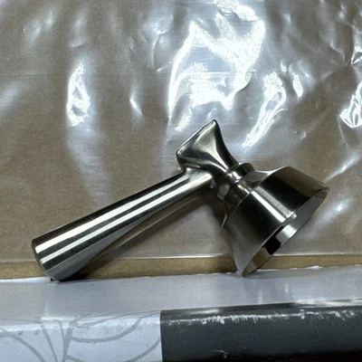 Manija Rumson estándar americana para grifo de baño níquel cepillado Foto 1 de 4