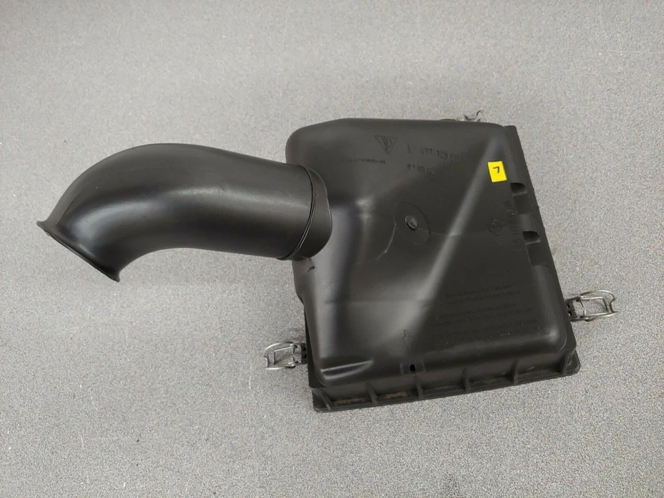 LIMPIO USADO ORIGINAL PORSCHE 924 FILTRO DE AIRE TAPA CON SNORKEL 477129611 NLA 7 Foto 1 de 4