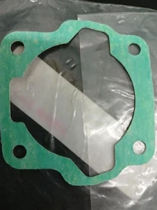 Junta base cilindro Stihl 1108 029 2300 se adapta a motosierras 08 08S 350 360 ts - Imagen 1 de 4