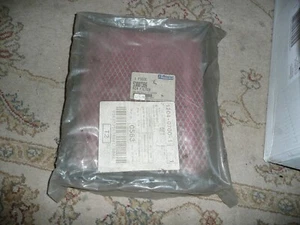 New Genuine OEM Mopar Jeep Grand Cherokee Air Filter 53007386 - Picture 1 of 1