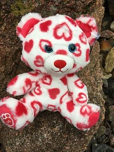 Build a Bear 8" Retired Valentine's Day Huggable Hearts Bear Plush Toy ~ New - Picture 1 of 1