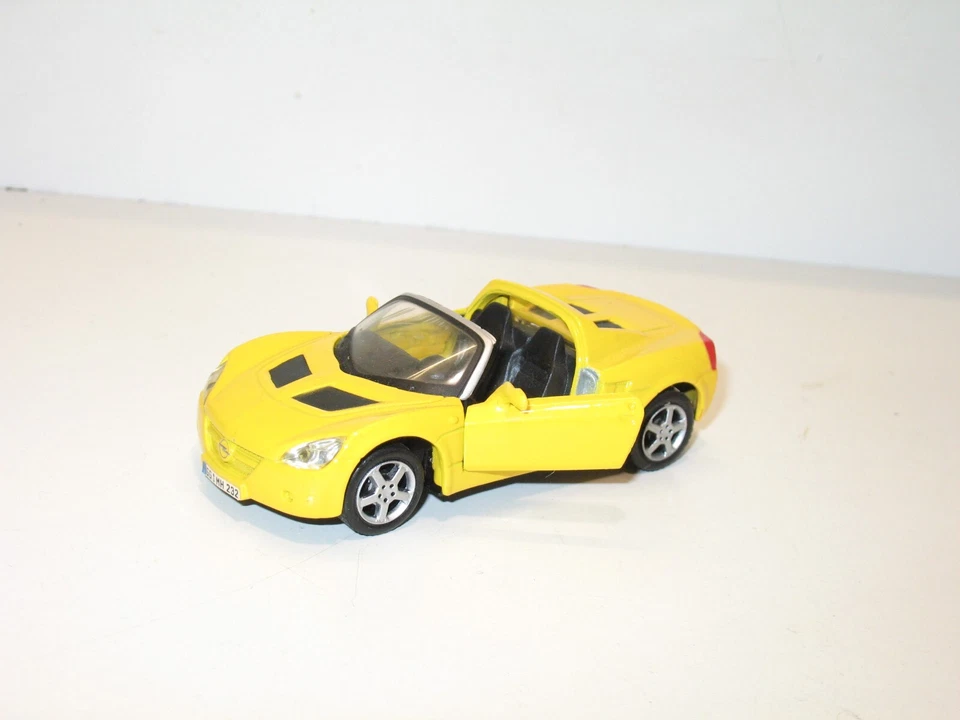 Maisto 1:3 5 Metallo, Macchina Opel Speedster, Porte Con - Immagine 1 di 2