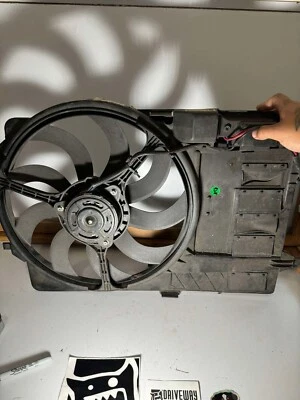 Ventilador de refrigeração para radiador Mini Cooper S R53, R50 ZZ62335021A - Imagem 1 de 4