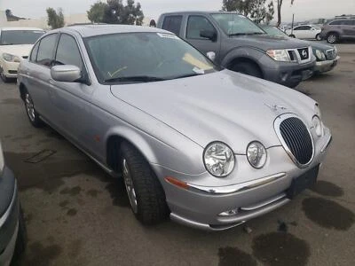 02 03 04 05 06 07 08 Pestillo puerta trasera derecha derecha tipo S Jaguar 39 k millas Foto 1 de 4