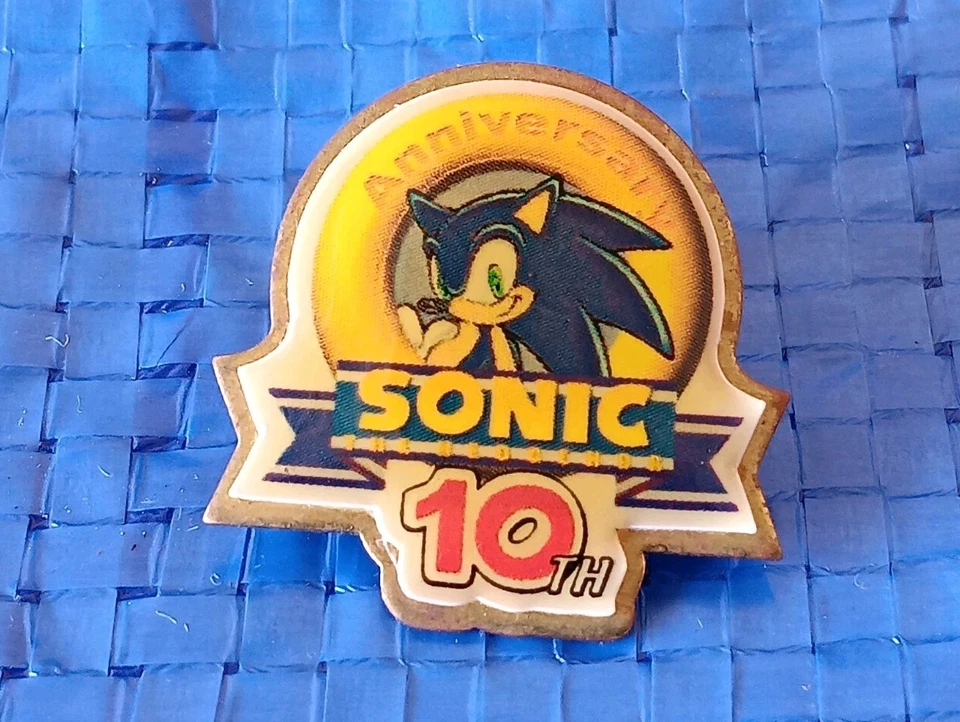 SONIC THE HEDGEHOG 10th ANNIVERSARY PIN E3 Memorabilia Promo - Sega Genesis RARE - Image 1 of 4