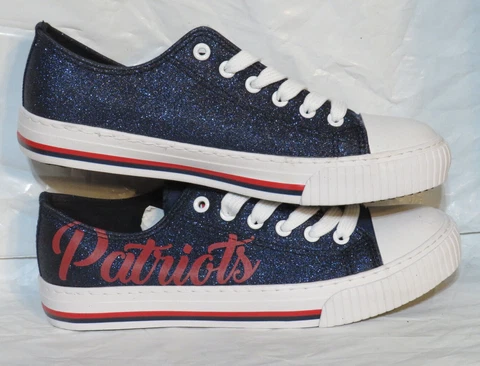 NEW ENGLAND PATRIOTS WOMENS SNEAKER SZ 9 GLITTER LOGO LOW CANVAS CHUCK STYLE NEW Cover