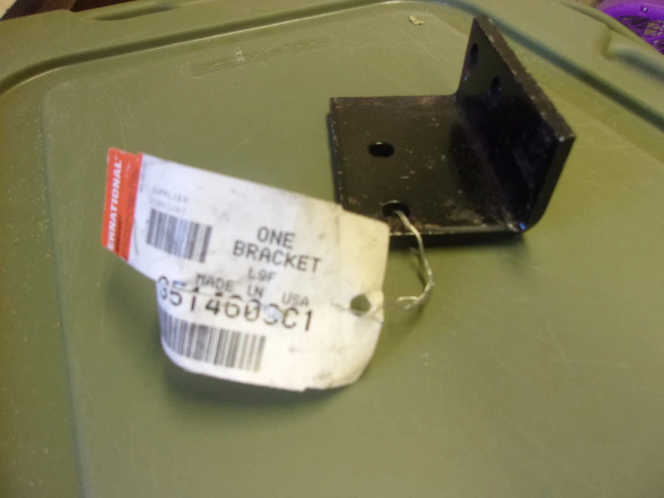 NEW International 3514609C1 Muffler Bracket *FREE SHIPPING* - Image 1 of 1