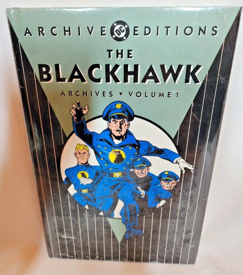 Sealed DC Archive Editions: The Blackhawk Vol. Quadrinhos de capa dura 1ª IMPRESSÃO - Imagem 1 de 4