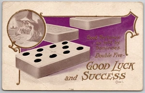 um 1910 Postkarte Viel Glück Erfolg Dominos Doppel Fünf Hexe verschickt nach SC - Bild 1 von 2