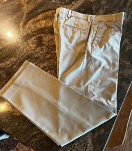 New W/O Tags Men's Kirkland Signature Khaki Pants W32 L34 Flat Front 100% Cotton - Picture 1 of 12