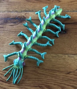 DUNGEONS & DRAGONS (TSR, 1982) Vintage CARRION CRAWLER Creature Bendable Figure - Picture 1 of 10