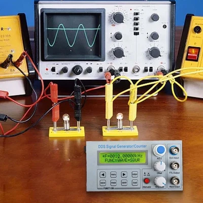 Vielseitiger SGP1010s Signalgenerator DDS Funktion Frequenzzähler 10MHz - Bild 1 von 4