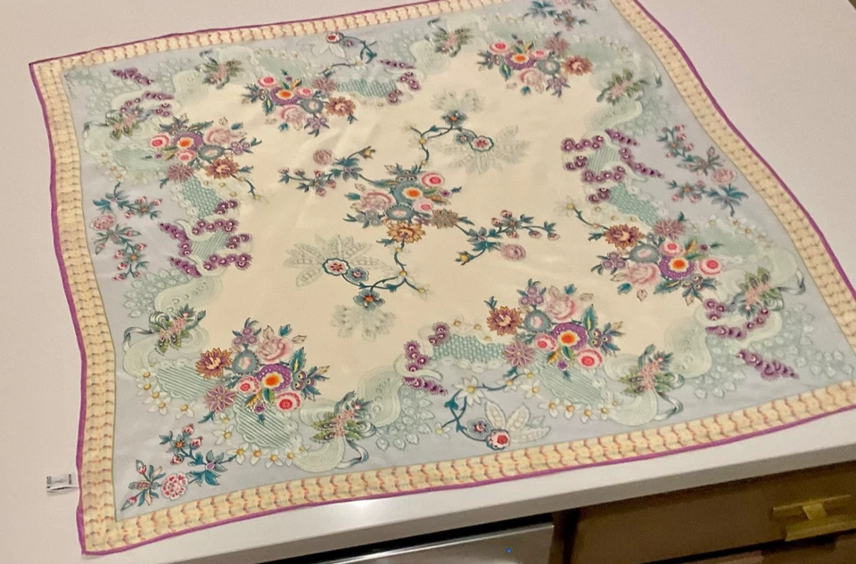 Bufanda vintage para mujer OSCAR DE LA RENTA estampado floral 100 % seda 36" x 36" Japón Foto 1 de 4