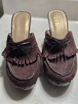 Vintage Y2K 90s L.E.I. Studded Chunky Platform Clog Heels Brown Faux Suede Sz 11 - Image 1 of 4