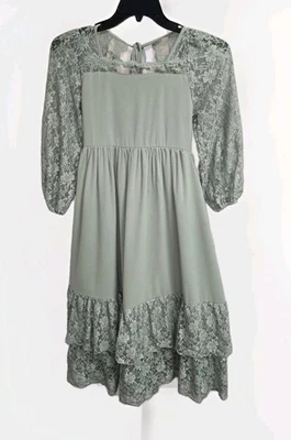 Vestido maxi de renda verde sálvia grande MITILLY para meninas boho cottagecore em camadas - Imagem 1 de 4