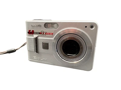 Casio Exilim EX-Z57 Digitalkamera Silber  5 MP 3x Zoom Vintage - Bild 1 von 4
