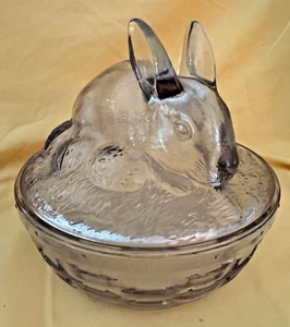 Longaberger 2004 Easter Bunny Dish and Basket insert (no basket) - Picture 1 of 1