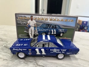 Ned Jarrett 1965 Richmond Ford Galaxie Nascar 1/24 Diecast University Of Racing - Picture 1 of 5
