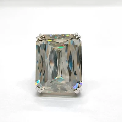 RARO anello in argento 925 con diamanti bianchi taglio radiante certificato... - Immagine 1 di 4