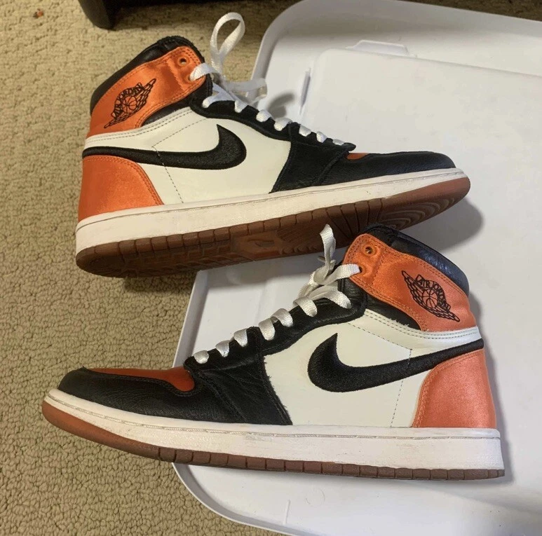 Nike Air Jordan 1 Retro Alto OG Satinado Roto Tablero Trasero Talla 9.5W / Para hombres Talla 8 Foto 1 de 4