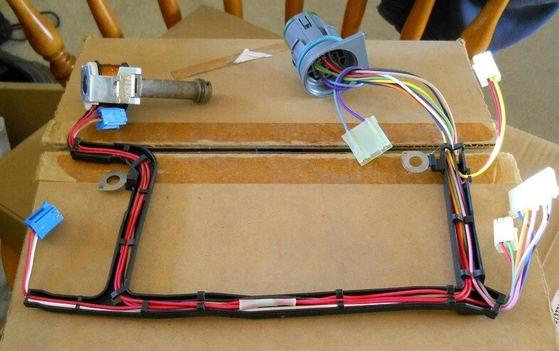 Новый из старых запасов 1993-2002 Chevrolet Camaro 1991-2004 S10 жгут автоматической коробки передач - Изображение 1 из 1